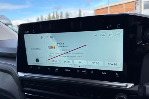 PT75JJJ Volkswagen Transporter T32 Panel Van Commerce Pro SWB 136 PS 65 kWh Electric 1sp Automatic Thumbnail #41