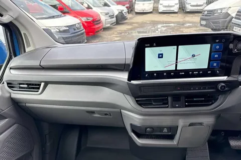 PN75MZG Volkswagen Transporter T28 Panel Van Commerce Pro SWB 150 PS 2.0 TDI 8sp Automatic Thumbnail #15