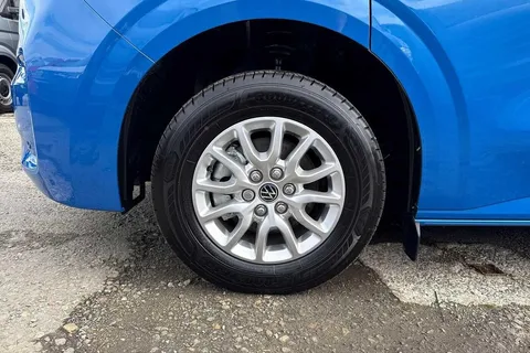 PN75MZG Volkswagen Transporter T28 Panel Van Commerce Pro SWB 150 PS 2.0 TDI 8sp Automatic Thumbnail #24