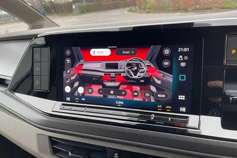 18 of 57 for VOLKSWAGEN CALIFORNIA 2.0 TDI Coast 5dr DSG