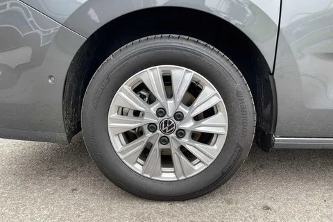 21 of 57 for VOLKSWAGEN CALIFORNIA 2.0 TDI Coast 5dr DSG