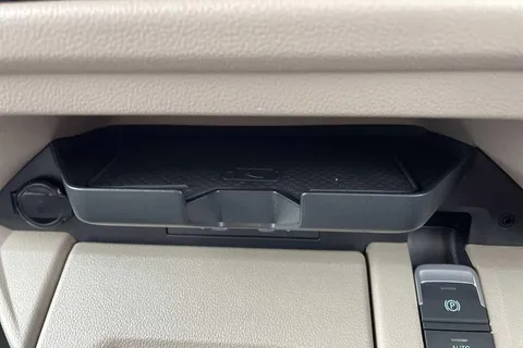 26 of 57 for VOLKSWAGEN CALIFORNIA 2.0 TDI Coast 5dr DSG