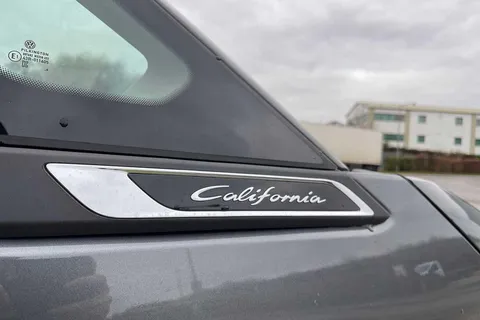 38 of 57 for VOLKSWAGEN CALIFORNIA 2.0 TDI Coast 5dr DSG