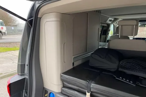 45 of 57 for VOLKSWAGEN CALIFORNIA 2.0 TDI Coast 5dr DSG