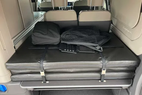 46 of 57 for VOLKSWAGEN CALIFORNIA 2.0 TDI Coast 5dr DSG