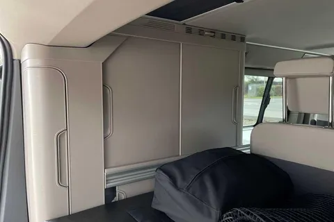 49 of 57 for VOLKSWAGEN CALIFORNIA 2.0 TDI Coast 5dr DSG