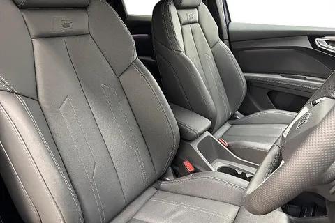 KN25LZT Audi Q4 e-tron Q4 Sportback Black Edition 45 e-tron  210,00 kW Thumbnail #10