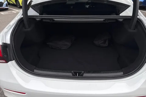 LL70KWV Mercedes-Benz A Class 1.3 A250e 15.6kWh AMG Line 8G-DCT Euro 6 (s/s) 4dr Thumbnail #10