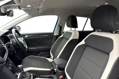 11 of 46 for VOLKSWAGEN T-ROC 2.0 TDI SEL 5dr DSG