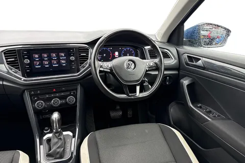 13 of 46 for VOLKSWAGEN T-ROC 2.0 TDI SEL 5dr DSG