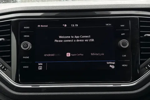 35 of 46 for VOLKSWAGEN T-ROC 2.0 TDI SEL 5dr DSG