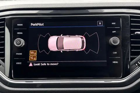 37 of 46 for VOLKSWAGEN T-ROC 2.0 TDI SEL 5dr DSG