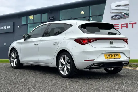 DK71XEF SEAT Leon 1.5 TSI EVO FR Euro 6 (s/s) 5dr Thumbnail #3