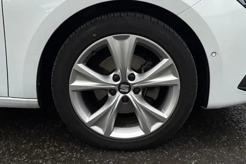 DK71XEF SEAT Leon 1.5 TSI EVO FR Euro 6 (s/s) 5dr Thumbnail #10