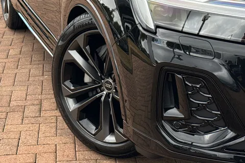  Audi Q7 3.0 TDI V6 Black Edition Tiptronic quattro Euro 6 (s/s) 5dr Thumbnail #26