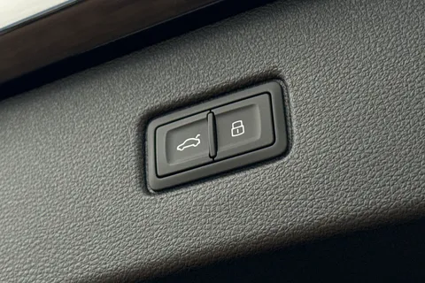  Audi Q7 3.0 TDI V6 Black Edition Tiptronic quattro Euro 6 (s/s) 5dr Thumbnail #29