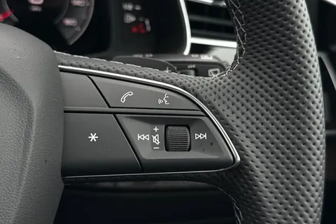  Audi Q7 3.0 TDI V6 Black Edition Tiptronic quattro Euro 6 (s/s) 5dr Thumbnail #40