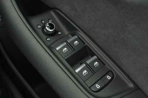  Audi Q7 3.0 TDI V6 Black Edition Tiptronic quattro Euro 6 (s/s) 5dr Thumbnail #42