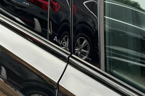  Audi Q7 3.0 TDI V6 Black Edition Tiptronic quattro Euro 6 (s/s) 5dr Thumbnail #52