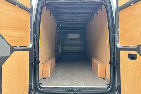 PN74SLV Volkswagen Crafter CR35 Panel van Commerce Plus LWB 140 PS 2.0 TDI 6sp Manual FWD Thumbnail #7