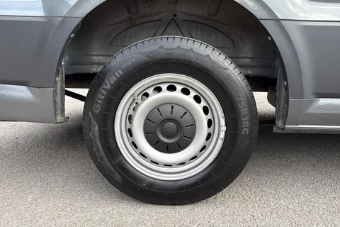 PN74SLV Volkswagen Crafter CR35 Panel van Commerce Plus LWB 140 PS 2.0 TDI 6sp Manual FWD Thumbnail #11