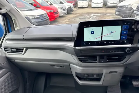 PN75MXU Volkswagen Transporter T28 Panel Van Commerce Pro SWB 150 PS 2.0 TDI 8sp Automatic Thumbnail #20