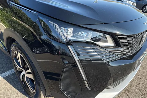 DE74YHH PEUGEOT 3008 1.6 14.2kWh GT e-EAT Euro 6 (s/s) 5dr Thumbnail #8