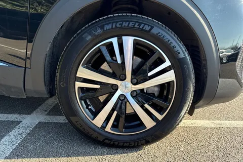 DE74YHH PEUGEOT 3008 1.6 14.2kWh GT e-EAT Euro 6 (s/s) 5dr Thumbnail #9