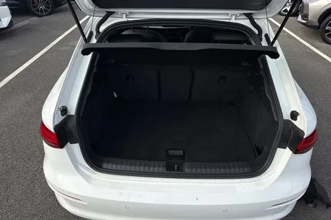 YG72UYP Audi A3 1.4 TFSIe 40 Sport Sportback S Tronic Euro 6 (s/s) 5dr 13kWh Thumbnail #10