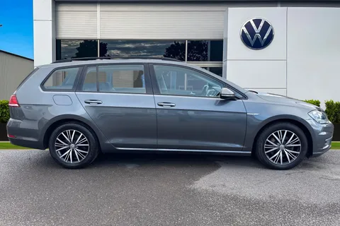 GL68KUD Volkswagen Golf 1.5 TSI Estate EVO SE 5dr [Nav] Thumbnail #4