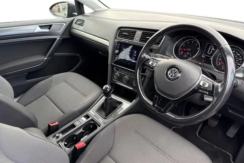GL68KUD Volkswagen Golf 1.5 TSI Estate EVO SE 5dr [Nav] Thumbnail #8