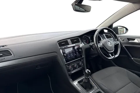 GL68KUD Volkswagen Golf 1.5 TSI Estate EVO SE 5dr [Nav] Thumbnail #9