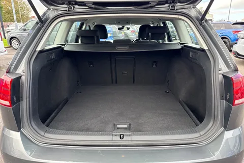 GL68KUD Volkswagen Golf 1.5 TSI Estate EVO SE 5dr [Nav] Thumbnail #10