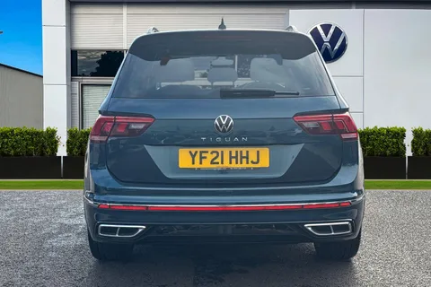 YF21HHJ Volkswagen Tiguan 2.0 TDI R-Line 5dr DSG Thumbnail #5