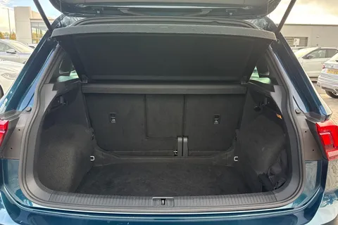 YF21HHJ Volkswagen Tiguan 2.0 TDI R-Line 5dr DSG Thumbnail #7