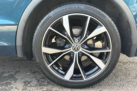 YF21HHJ Volkswagen Tiguan 2.0 TDI R-Line 5dr DSG Thumbnail #10