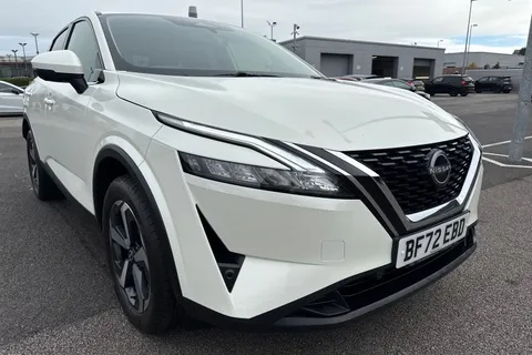 BF72EBD Nissan Qashqai 1.3 DIG-T MHEV N-Connecta Euro 6 (s/s) 5dr Thumbnail #9