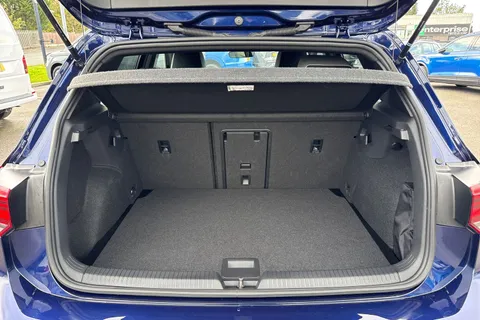 CY73AKU Volkswagen Golf 1.5 eTSI 150 R-Line 5dr DSG ⭐Winter Pack⭐ Thumbnail #7