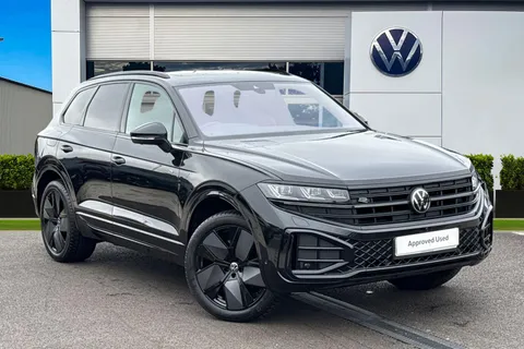 KY25UPO Volkswagen Touareg 3.0 V6 TDI 4Motion 286 Black Edition 5dr Tip Auto, **TOW BAR, HEAD UP** Thumbnail #2