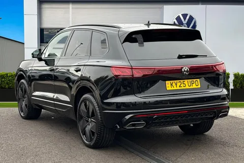 KY25UPO Volkswagen Touareg 3.0 V6 TDI 4Motion 286 Black Edition 5dr Tip Auto, **TOW BAR, HEAD UP** Thumbnail #3