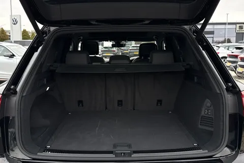 KY25UPO Volkswagen Touareg 3.0 V6 TDI 4Motion 286 Black Edition 5dr Tip Auto, **TOW BAR, HEAD UP** Thumbnail #7