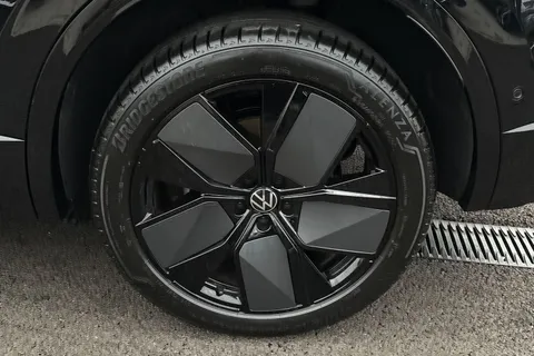 KY25UPO Volkswagen Touareg 3.0 V6 TDI 4Motion 286 Black Edition 5dr Tip Auto, **TOW BAR, HEAD UP** Thumbnail #10