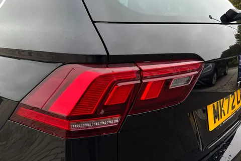 MK72LCC Volkswagen Tiguan 1.5 TSI 150 R-Line 5dr DSG **REAR VIEW CAM** Thumbnail #8