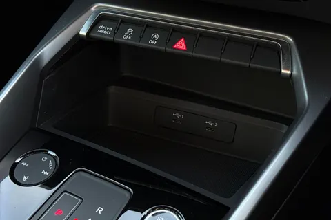 KM73HBG Audi A3 S line 35 TFSI 150 PS S tronic Thumbnail #39