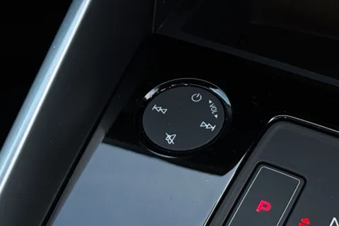 KM73HBG Audi A3 S line 35 TFSI 150 PS S tronic Thumbnail #44