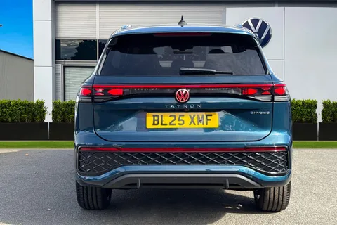 BL25XMF Volkswagen Tayron 1.5 TSI eHybrid R-Line Edition 5dr DSG6 | Panoramic Sunroof | Heated Seats Thumbnail #5