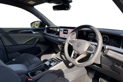 BL25XMF Volkswagen Tayron 1.5 TSI eHybrid R-Line Edition 5dr DSG6 | Panoramic Sunroof | Heated Seats Thumbnail #15
