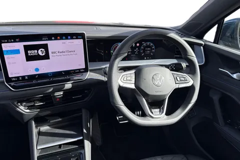 BL25XMF Volkswagen Tayron 1.5 TSI eHybrid R-Line Edition 5dr DSG6 | Panoramic Sunroof | Heated Seats Thumbnail #19