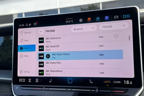 BL25XMF Volkswagen Tayron 1.5 TSI eHybrid R-Line Edition 5dr DSG6 | Panoramic Sunroof | Heated Seats Thumbnail #30