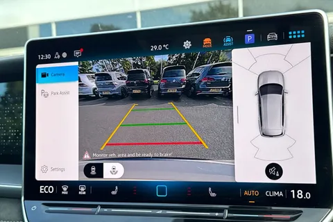 BL25XMF Volkswagen Tayron 1.5 TSI eHybrid R-Line Edition 5dr DSG6 | Panoramic Sunroof | Heated Seats Thumbnail #34
